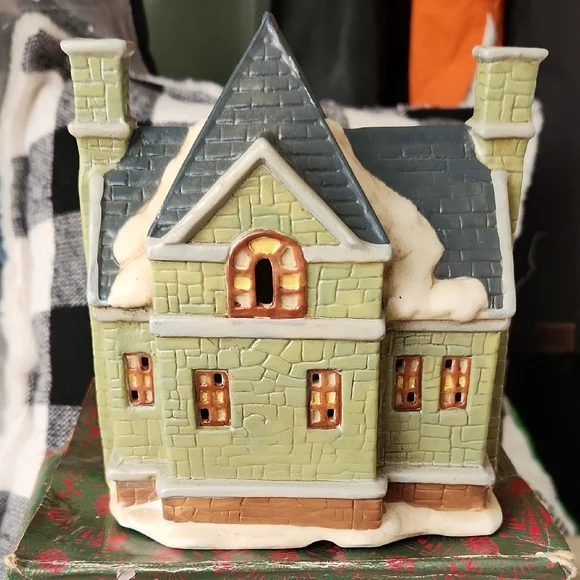 Vintage Winter Tyme Village Library Christmas Village - Picture 5 of 7